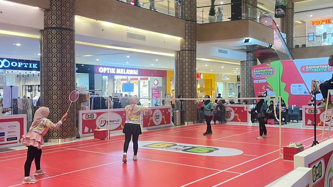 GRESSMALL SULAP ATRIUM JADI ARENA PERTANDINGAN BADMINTON UNTUK PERTAMA KALINYA DI GRESIK